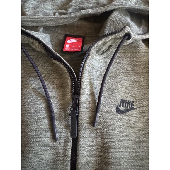Nike Tech Knit Women’s Full Zip Hoodie Size Medium L835641-387 - Picture 11 of 12